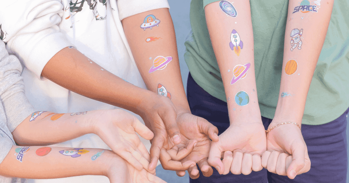 Where can I find recommended tattoo concealer stickers? Includes where they are sold and how to remove them at Donki and Daiso!